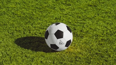 高清体育直播画面展示，多路信号源切换界面