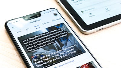 体育新闻资讯页面，展示最新赛事报道和深度分析